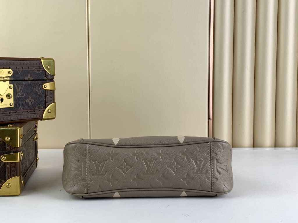 Louis Vuitton M46585 Trianon PM Bag Monogram Leather For Women