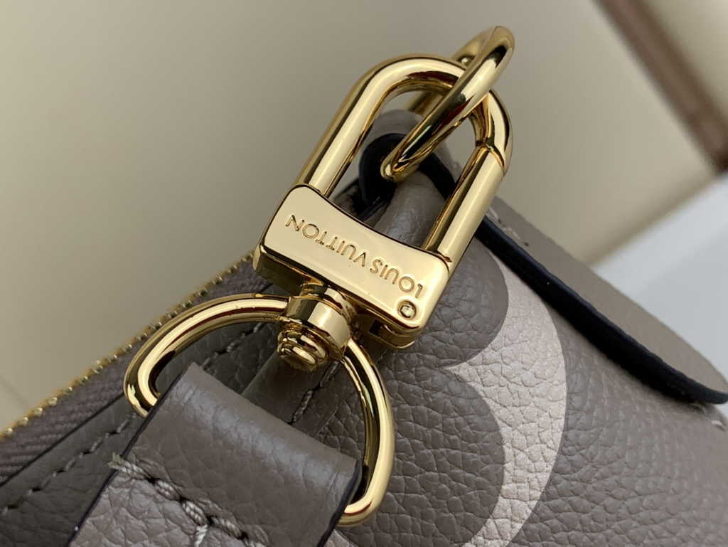 Louis Vuitton M46585 Trianon PM Bag Monogram Leather For Women - Default Title - View 5