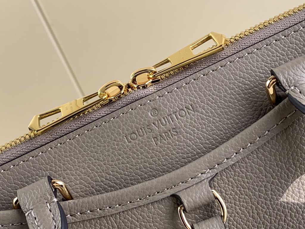 Louis Vuitton M46585 Trianon PM Bag Monogram Leather For Women - Default Title - View 6