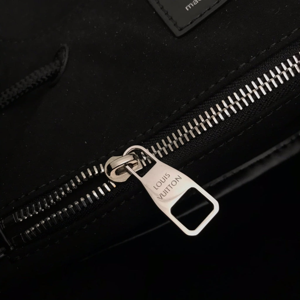 Louis Vuitton M50159 Christopher Backpack MM Cowhide Leather