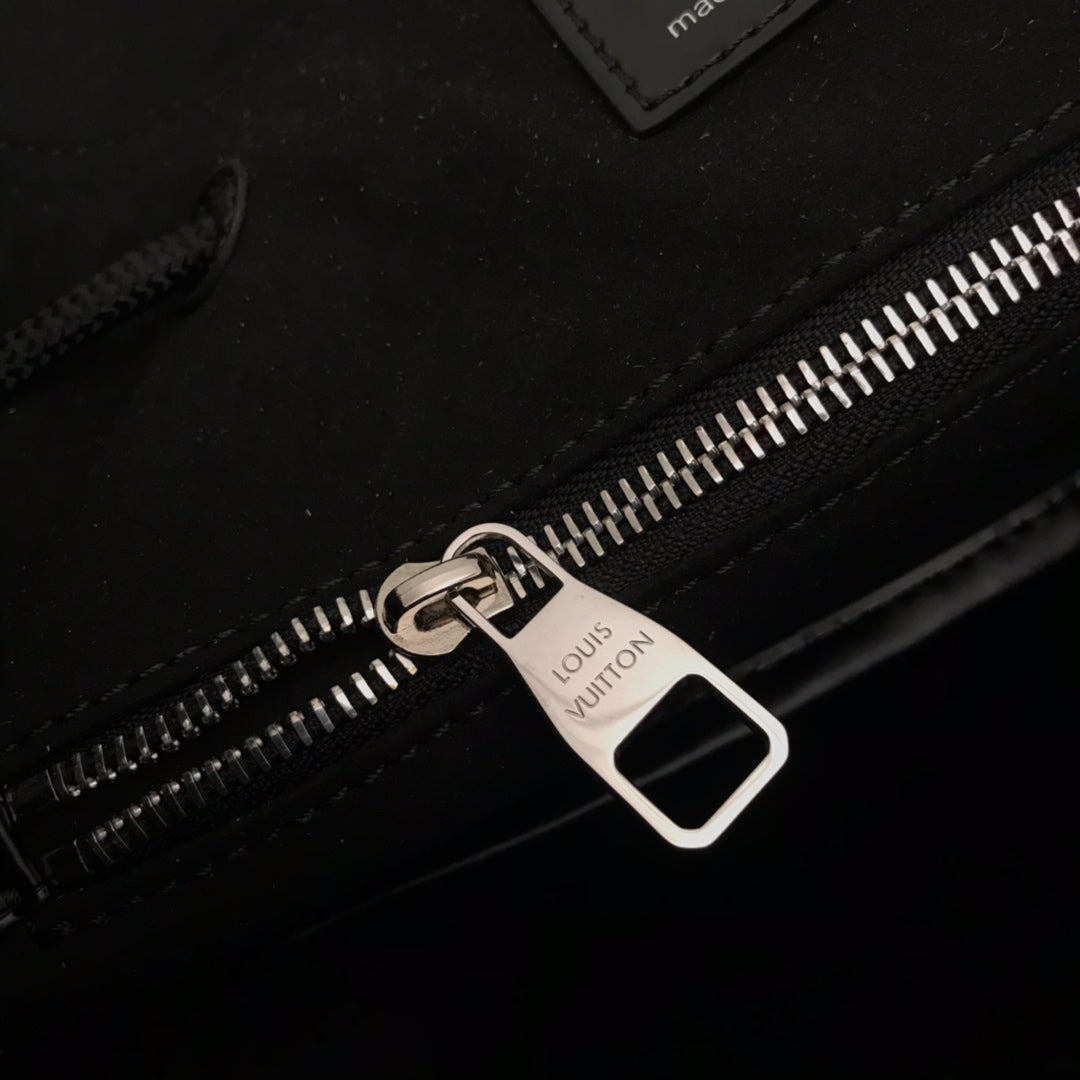 Louis Vuitton M50159 Christopher Backpack MM Cowhide Leather