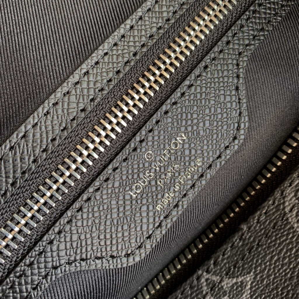 Louis Vuitton M53763 Keepall 50 Bandoulière Taigarama Travel bag