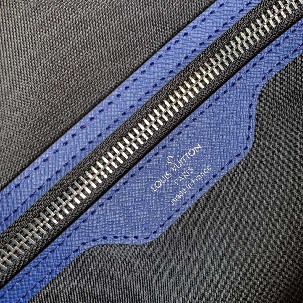 Louis Vuitton M53766 Keepall 50 Bandoulière Taigarama Travel bag