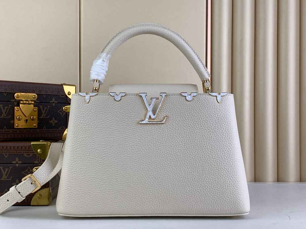 Louis Vuitton M54663 Capucines MM Bag White Taurillon leather