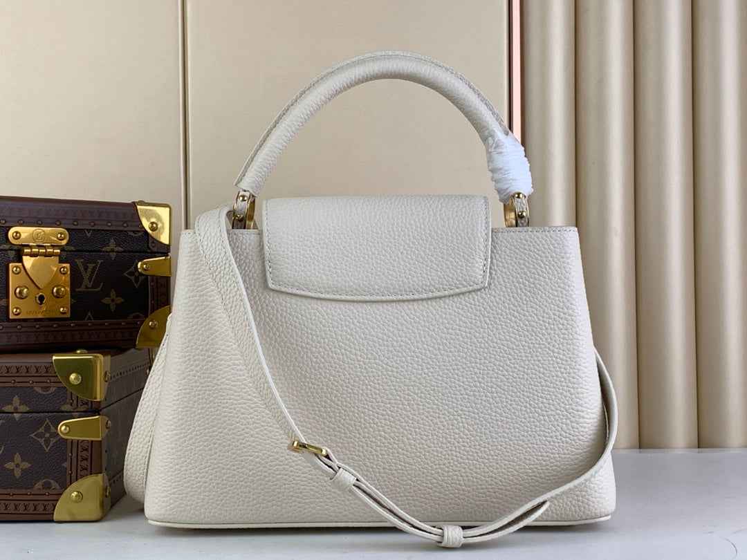 Louis Vuitton M54663 Capucines MM Bag White Taurillon leather