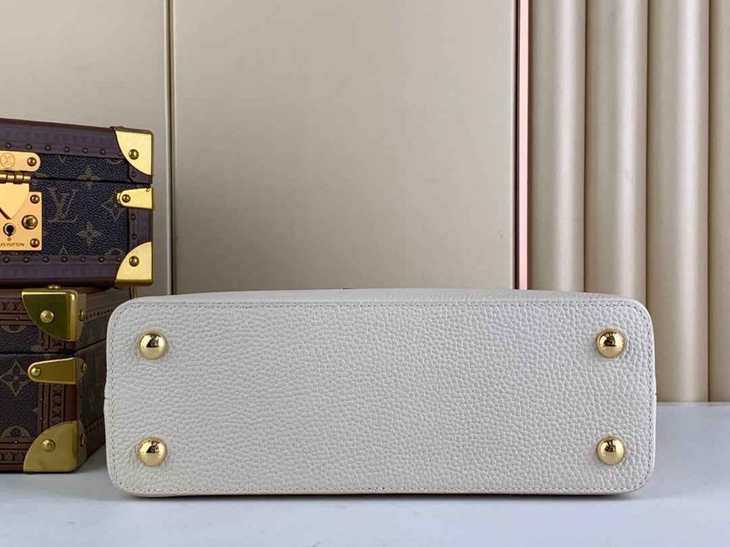 Louis Vuitton M54663 Capucines MM Bag White Taurillon leather