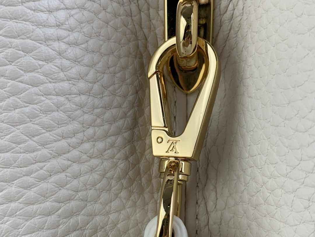 Louis Vuitton M54663 Capucines MM Bag White Taurillon leather
