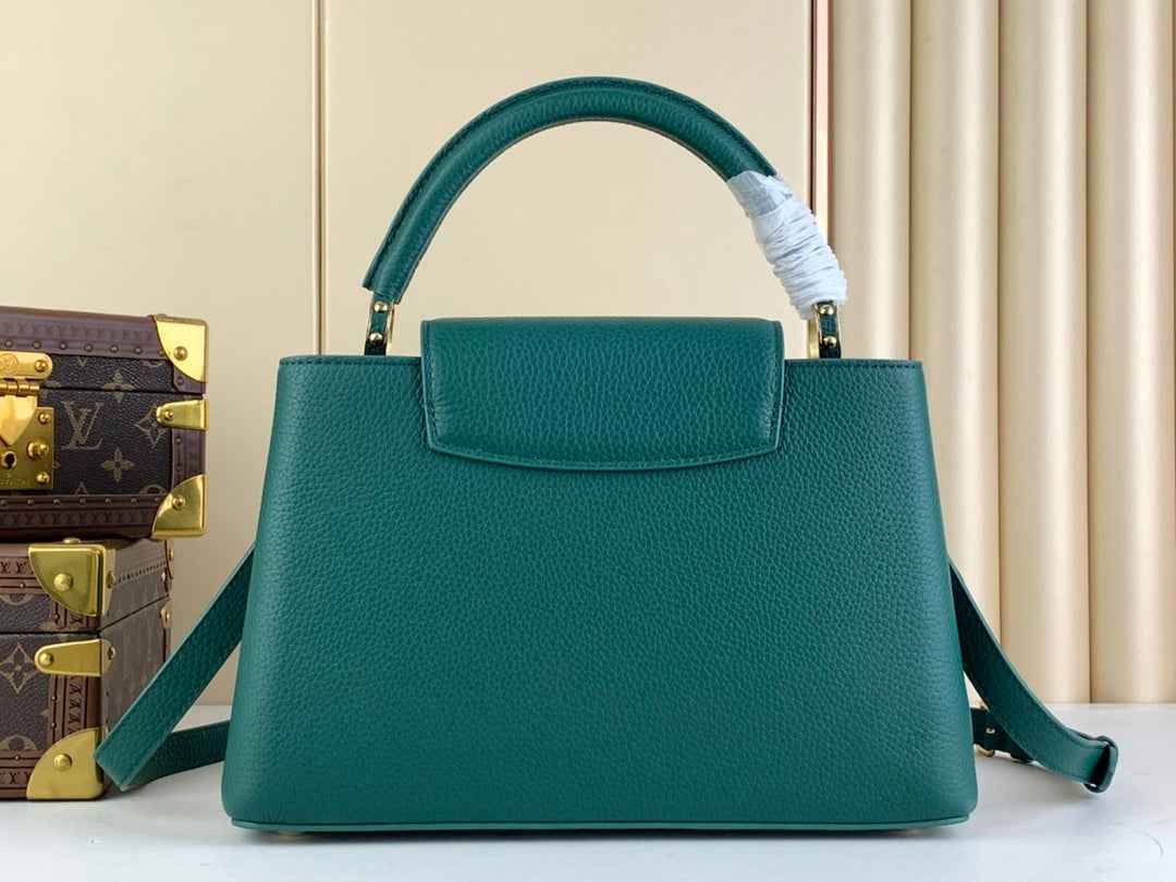 Louis Vuitton M54663 Capucines MM Bag Green Taurillon leather