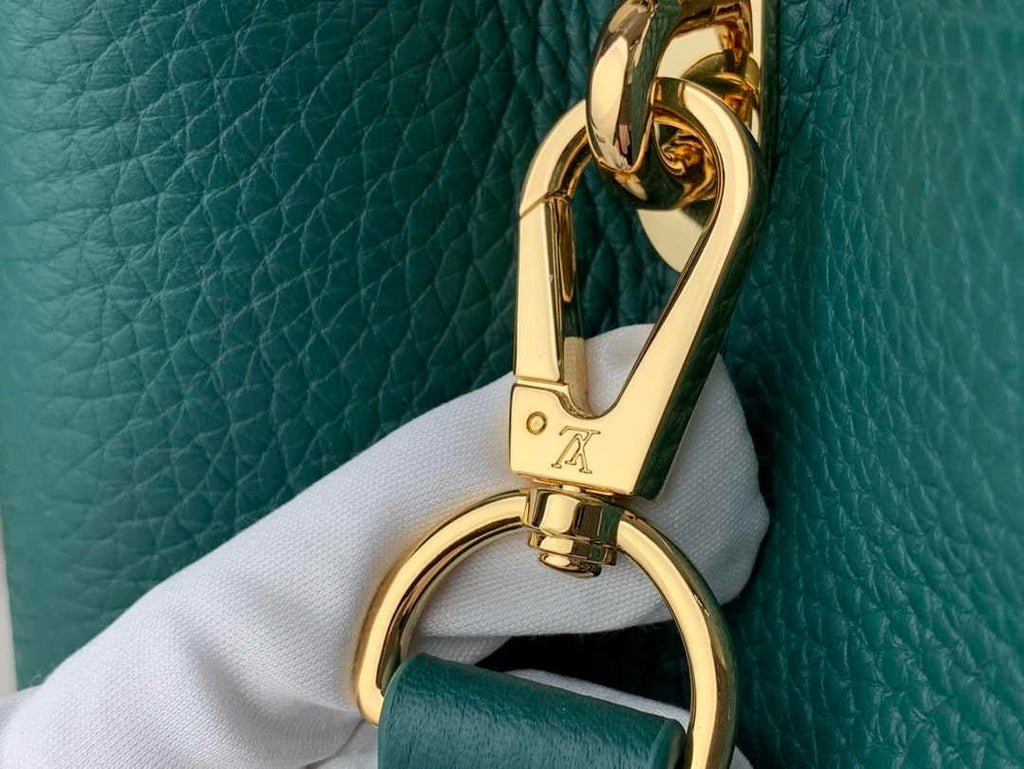 Louis Vuitton M54663 Capucines MM Bag Green Taurillon leather