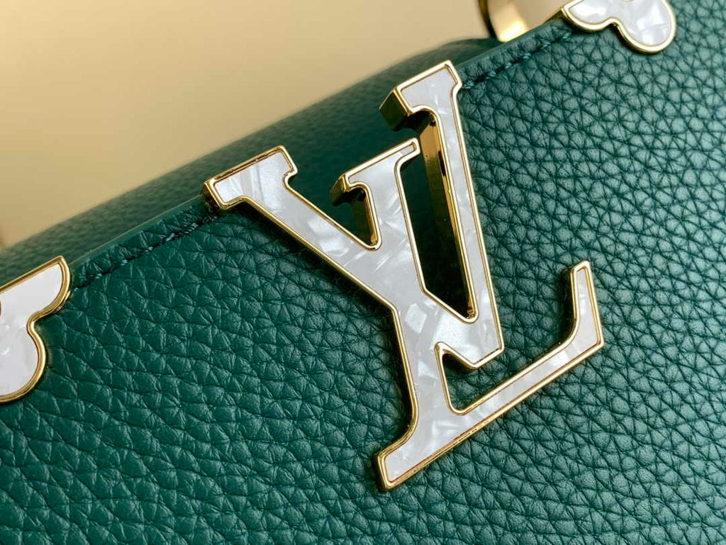 Louis Vuitton M54663 Capucines MM Bag Green Taurillon leather