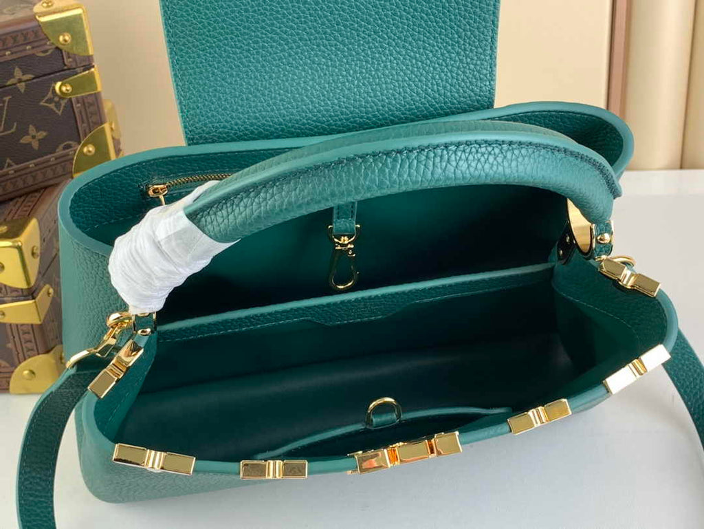 Louis Vuitton M54663 Capucines MM Bag Green Taurillon leather