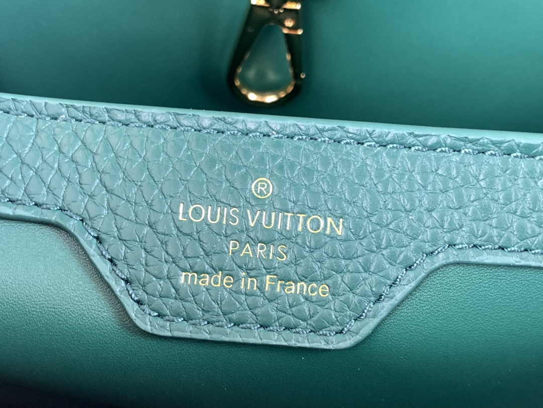 Louis Vuitton M54663 Capucines MM Bag Green Taurillon leather