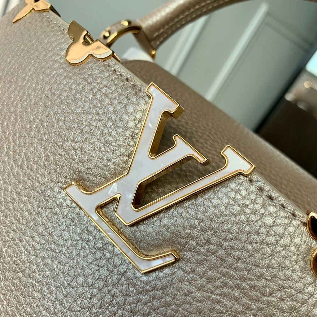 Louis Vuitton  M54663 Capucines MM Bag Gold Taurillon leather