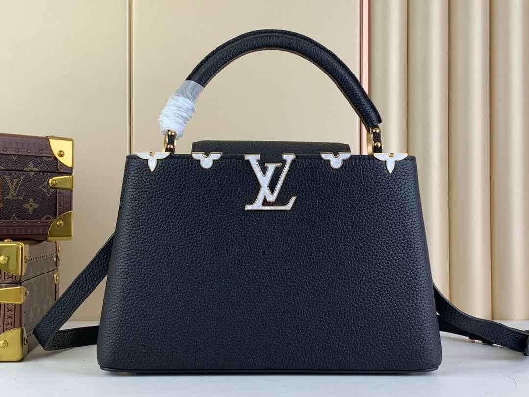 Louis Vuitton  M54663 Capucines MM Bag Black Taurillon leather