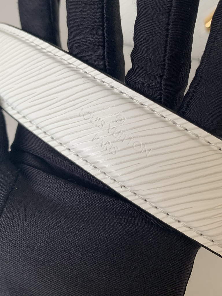 Louis Vuitton M55513 Twist MM Bag Epi Leather White - Default Title - View 6