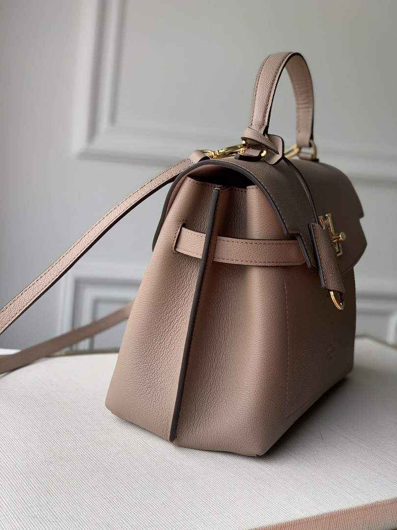 Louis Vuitton M56094 Lockme Ever MM Bag Gray
