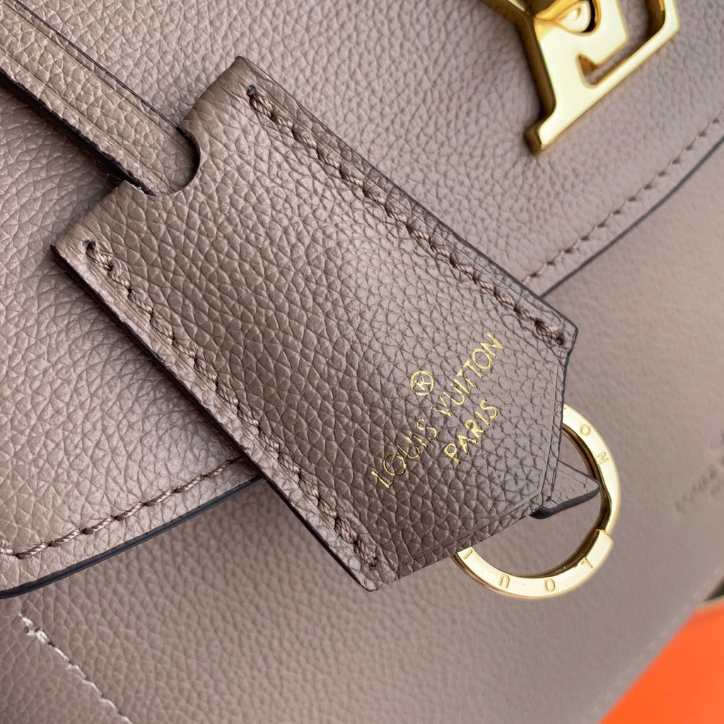 Louis Vuitton M56094 Lockme Ever MM Bag Gray - 33.5 x 21.5 x 14.5 cm / Gray Beige - View 7