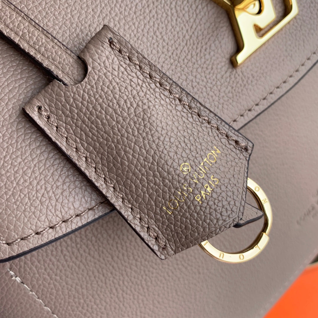 Louis Vuitton M56094 Lockme Ever MM Bag Gray - 33.5 x 21.5 x 14.5 cm / Gray Beige - View 7