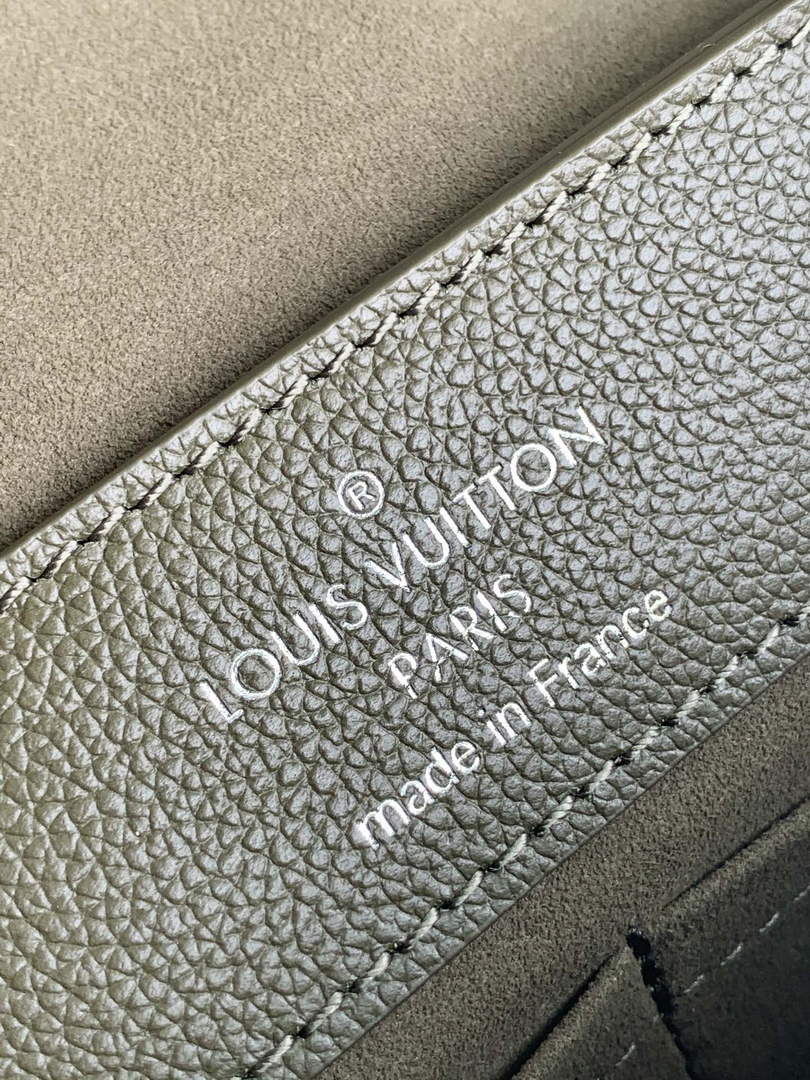 Louis Vuitton M56094 Lockme Ever MM Bag Green - 33.5 x 21.5 x 14.5 cm / Green - View 7