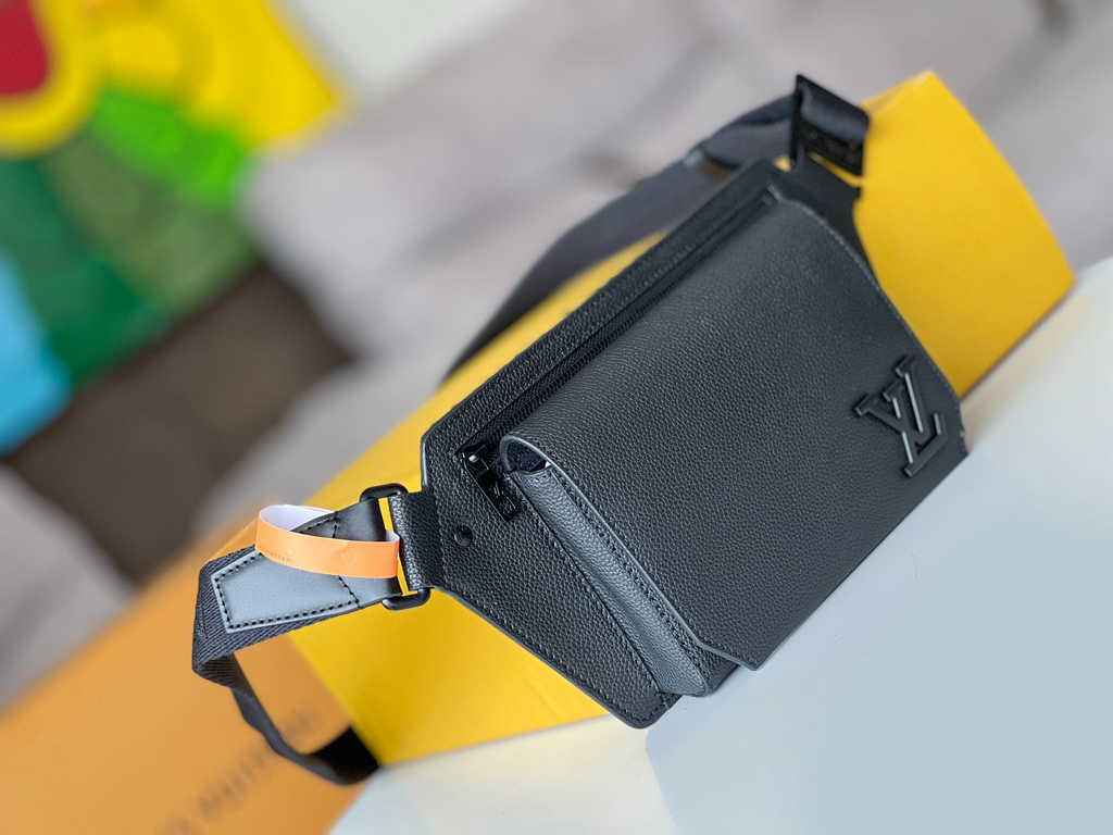 Louis Vuitton M57081 Takeoff Slingbag LV Aerogram Men Black