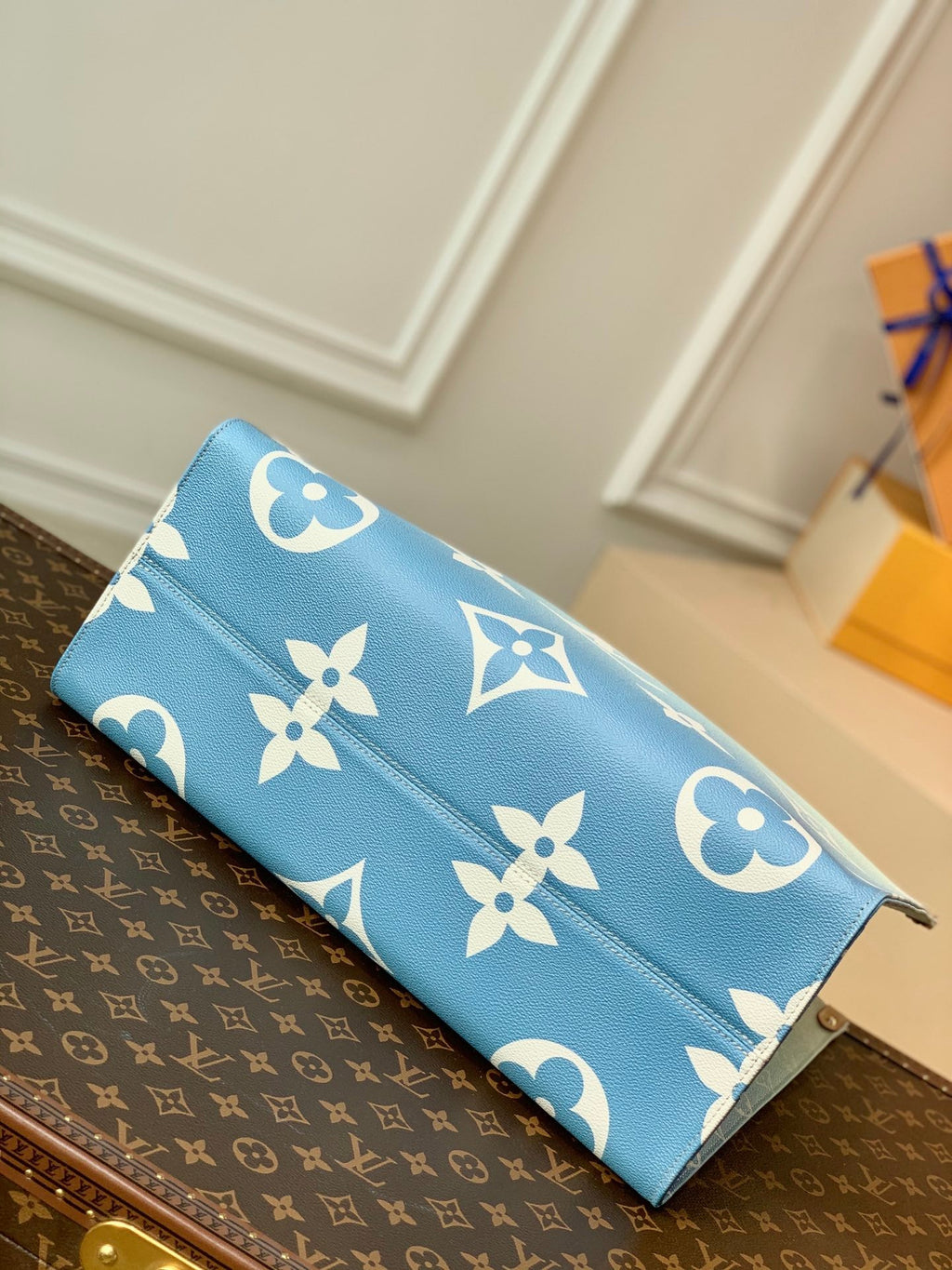 Louis Vuitton M57639 OnTheGo GM Tote Bag Leather Blue - Default Title - View 3