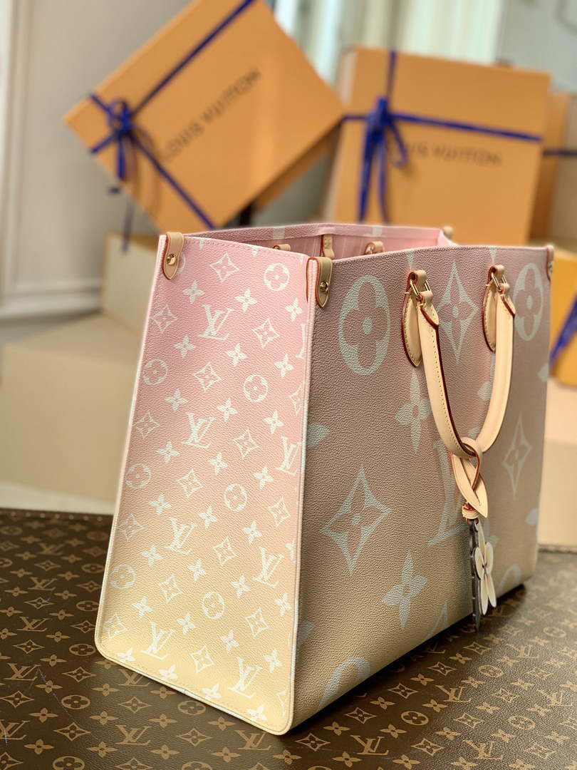 Louis Vuitton M57641 OnTheGo GM Tote Bag Leather Pink - Default Title - View 2