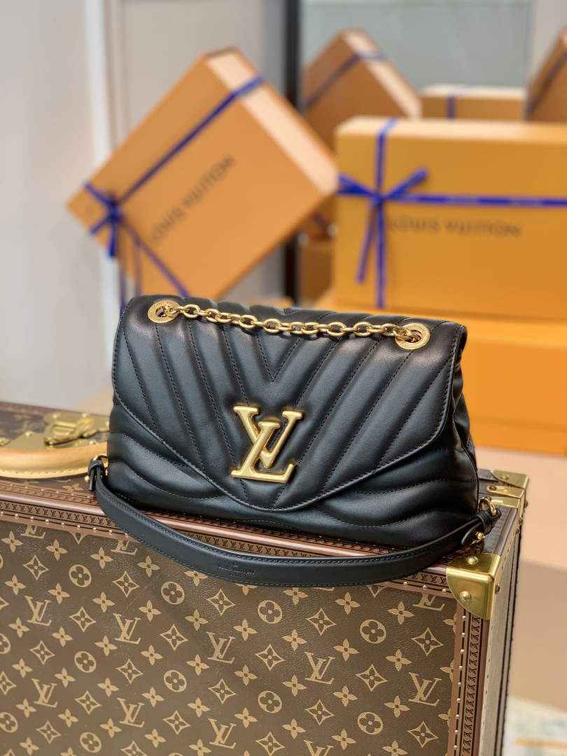 Louis Vuitton M58552 LV New Wave Chain Bag Black