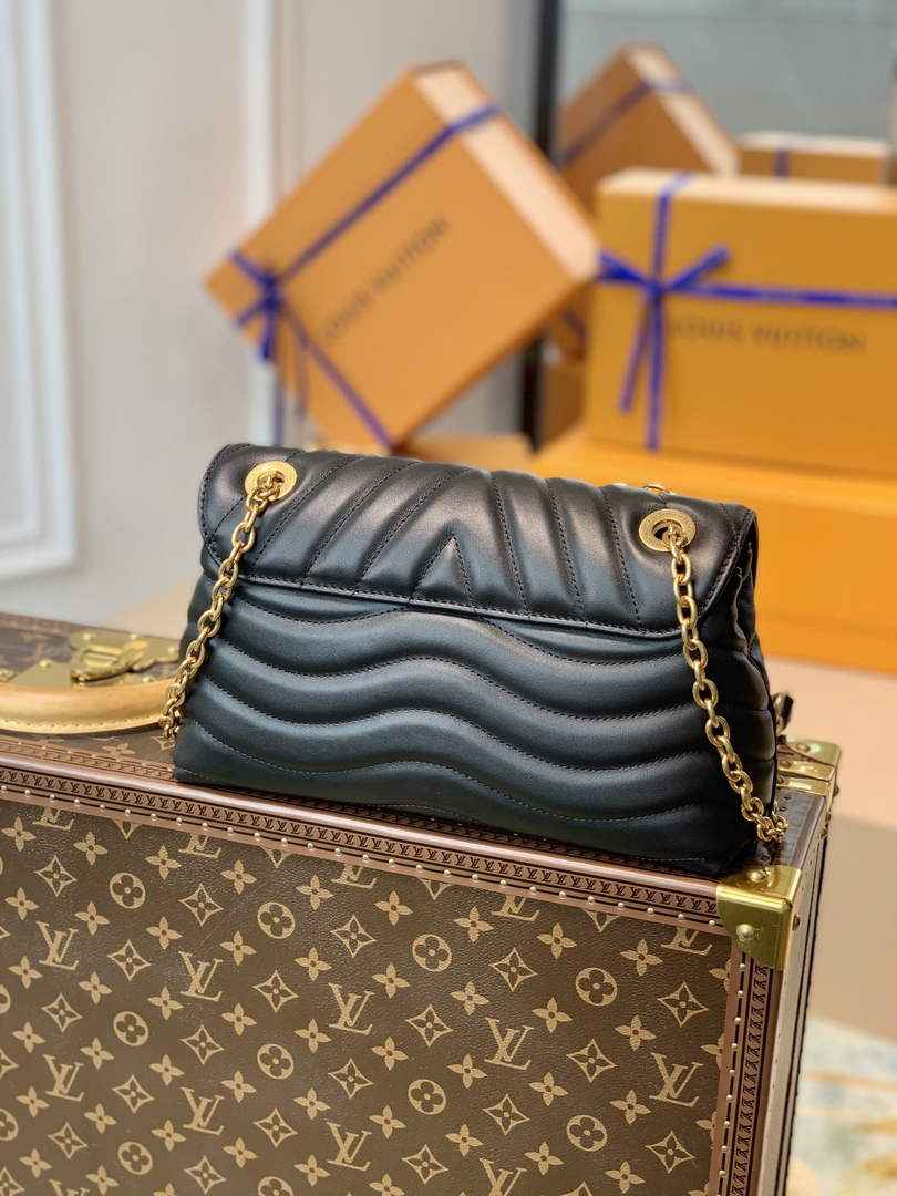 Louis Vuitton M58552 LV New Wave Chain Bag Black