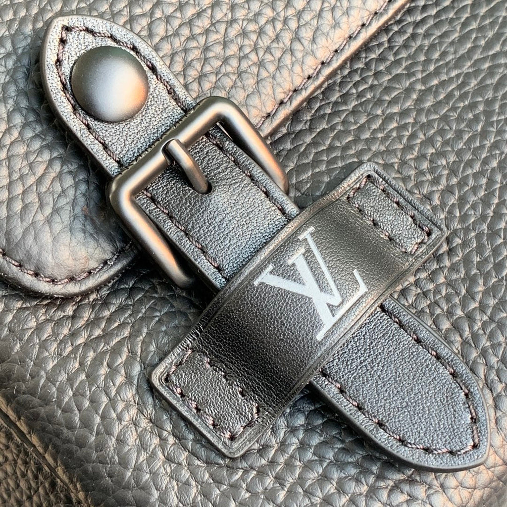 Louis Vuitton M58644 Christopher Slim Backpack Taurillon Leather