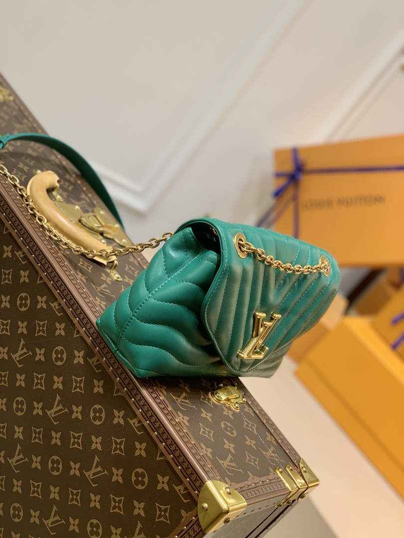 Louis Vuitton M58664 LV New Wave Chain Bag Green