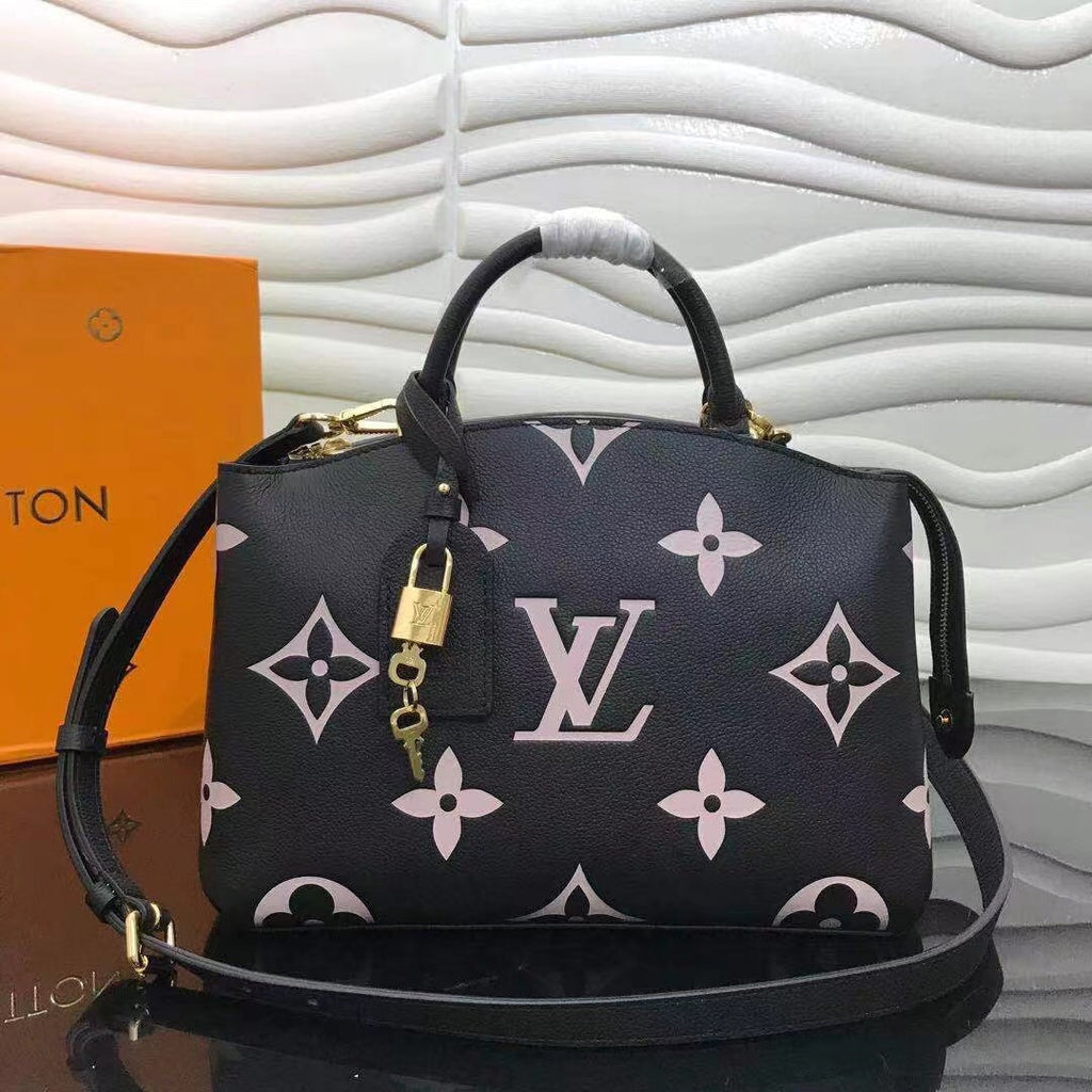 Louis Vuitton M58913 Petit Palais Bicolor Monogram Leather Black - 29 x 18 x 12.5 cm / Monogram Leather Black - View 1