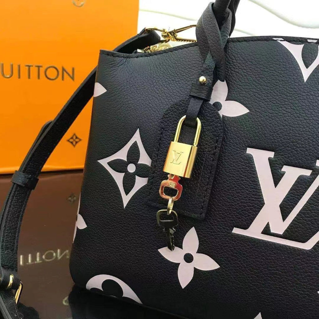 Louis Vuitton M58913 Petit Palais Bicolor Monogram Leather Black - 29 x 18 x 12.5 cm / Monogram Leather Black - View 5
