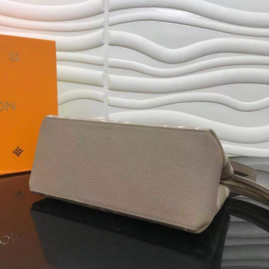Louis Vuitton M58914 Petit Palais Bicolor Monogram Leather Gray - 29 x 18 x 12.5 cm / Monogram Leather Gray - View 4