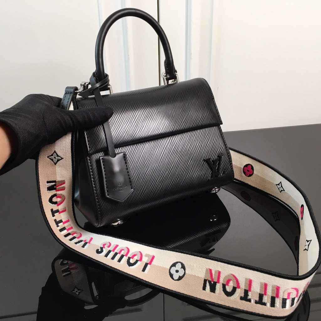 Louis Vuitton M58925 Cluny Mini Epi Leather Black