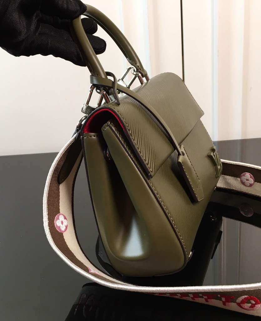 Louis Vuitton M58925 Cluny Mini Epi Leather Green - Default Title - View 2