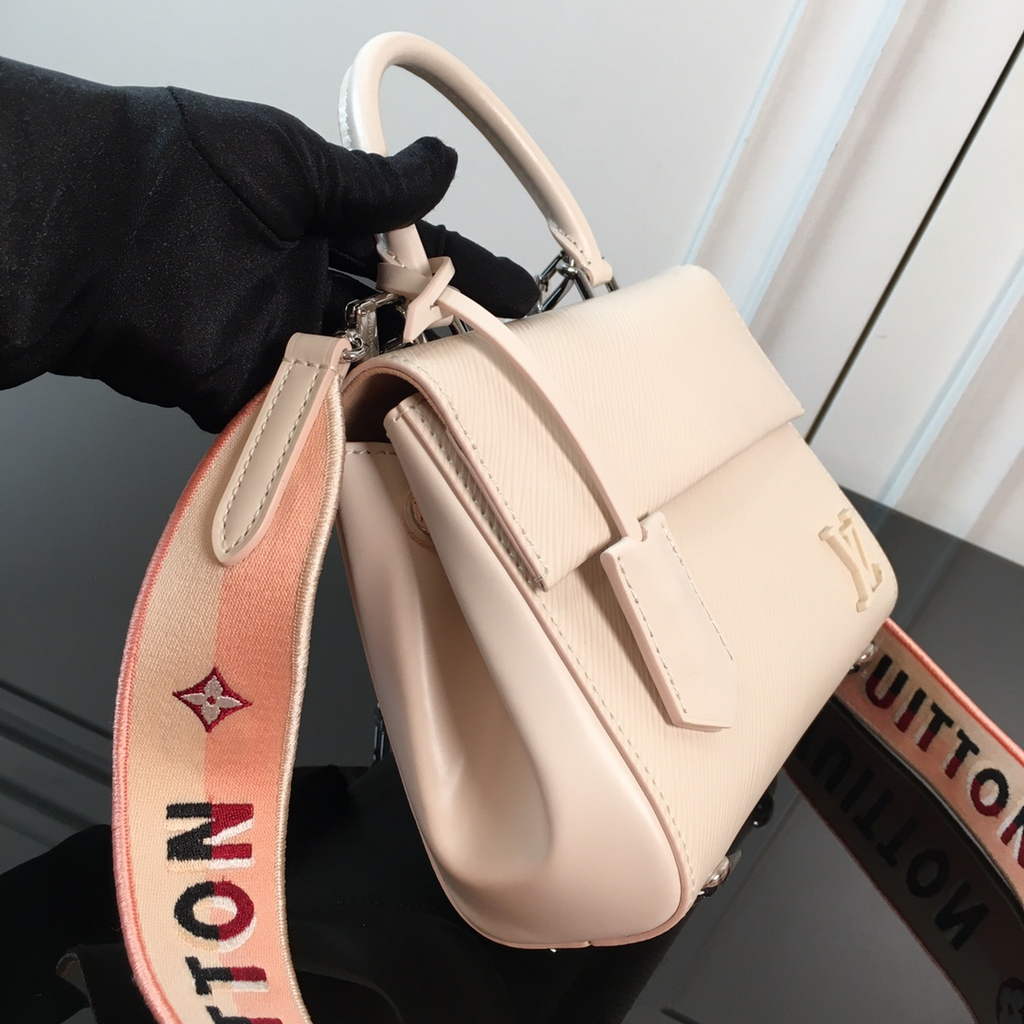 Louis Vuitton M58928 Cluny Mini Epi Leather Quartz - Default Title - View 3