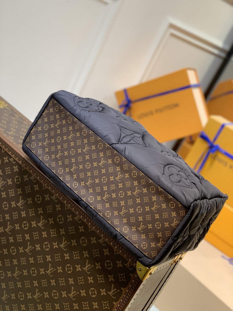 Louis Vuitton M59005 OnTheGo GM Tote Bag Black - Default Title - View 3
