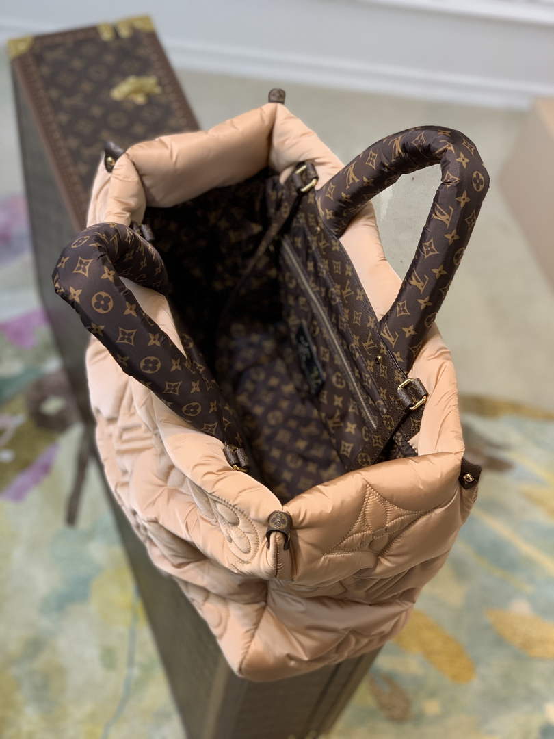Louis Vuitton M59007 OnTheGo GM Tote Bag Beige - Default Title - View 8