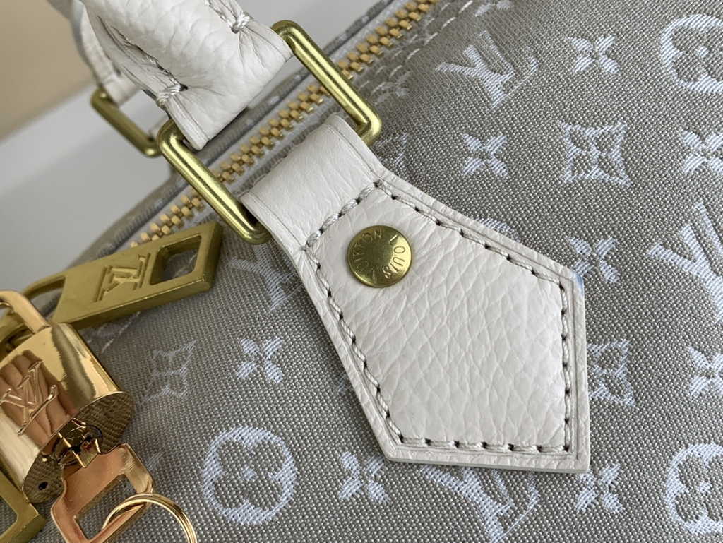 Louis Vuitton M59224 Speedy Bandoulière 30 Bag Monogram Beige