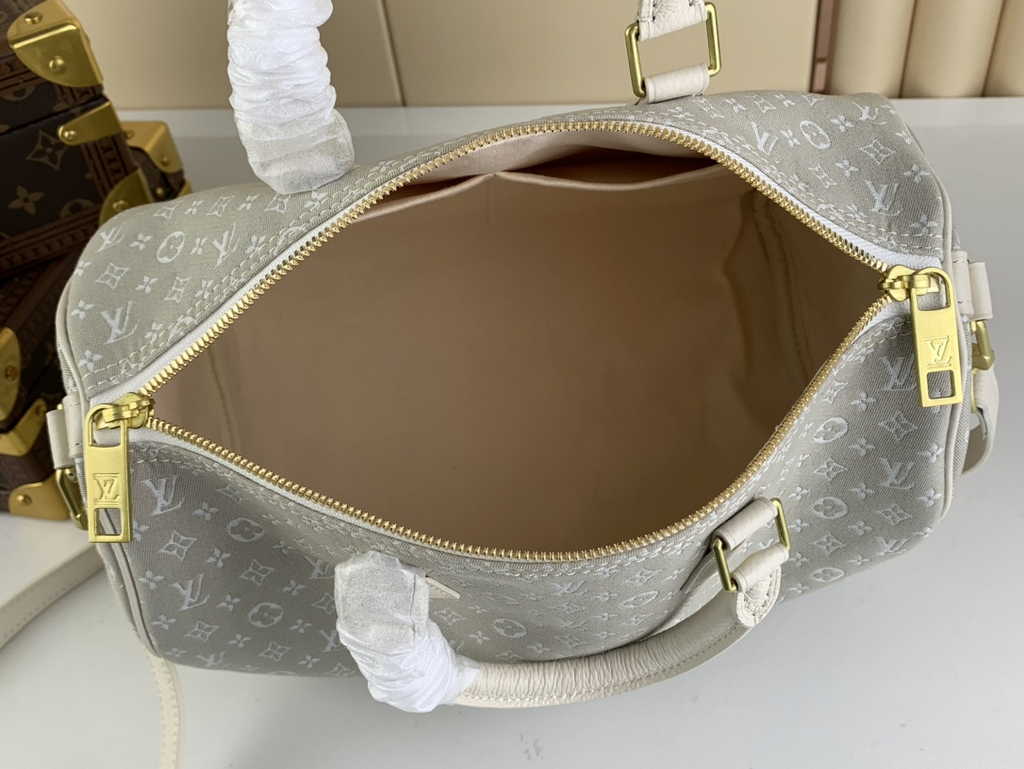 Louis Vuitton M59224 Speedy Bandoulière 30 Bag Monogram Beige