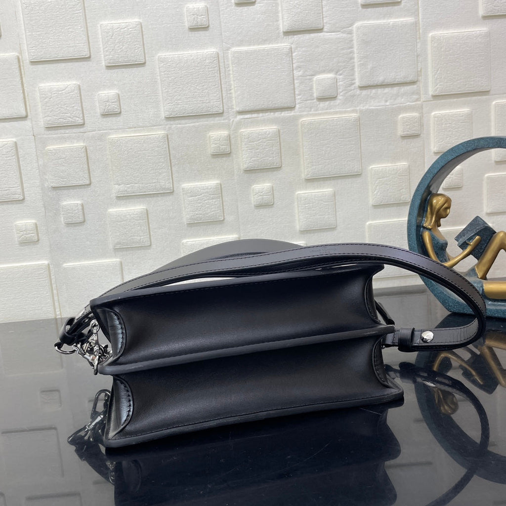 Louis Vuitton M21458 Dauphine MM Shoulder bag black - 25 x 17 x 10.5 cm / monogram / Calfskin-leather trim - View 4