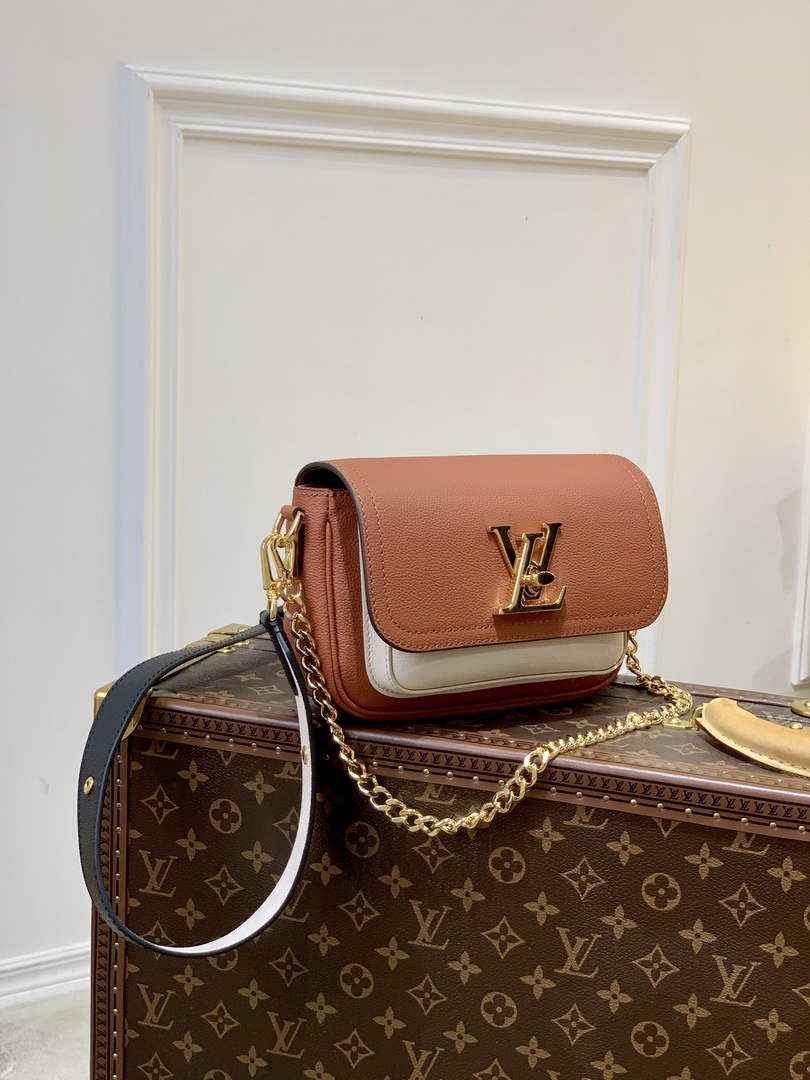 Louis Vuitton M59491 Lockme Tender Handbag Brown
