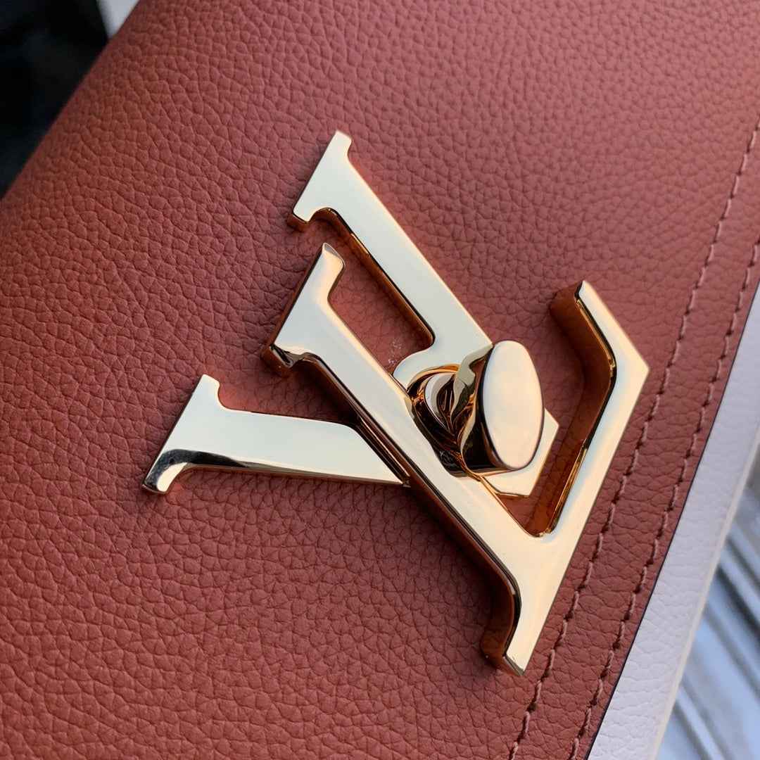 Louis Vuitton M59491 Lockme Tender Handbag Brown