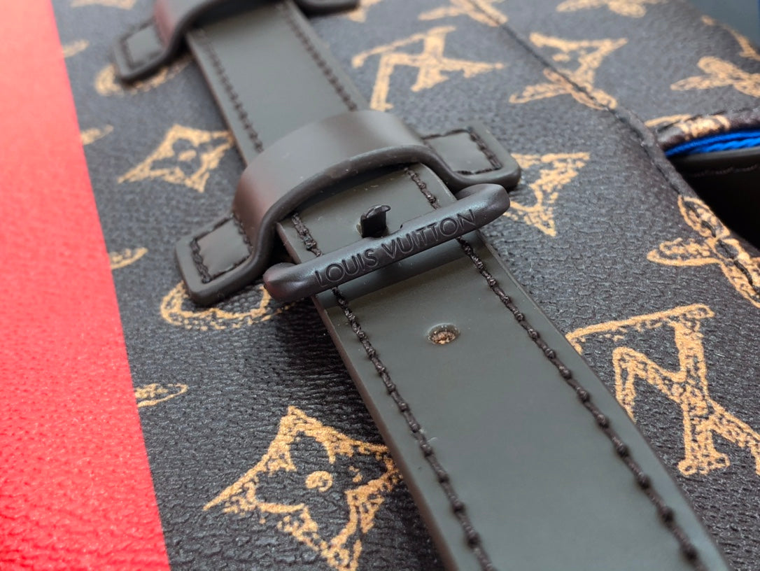 Louis Vuitton M59662 Christopher Backpack MM Monogram