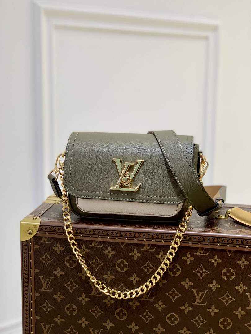 Louis Vuitton M59731 Lockme Tender Handbag Green