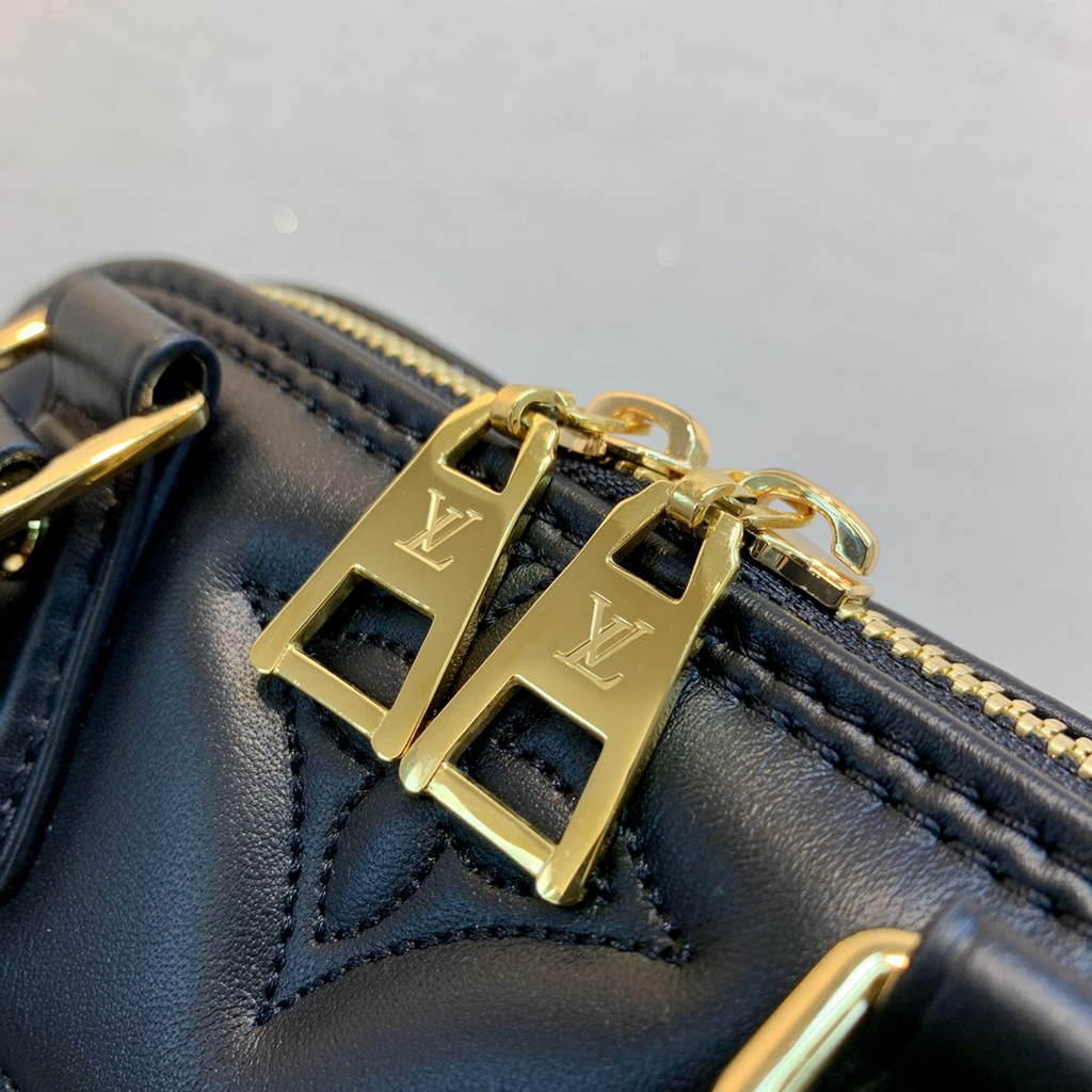 Louis Vuitton M59793 Alma BB Bubblegram Leather Black