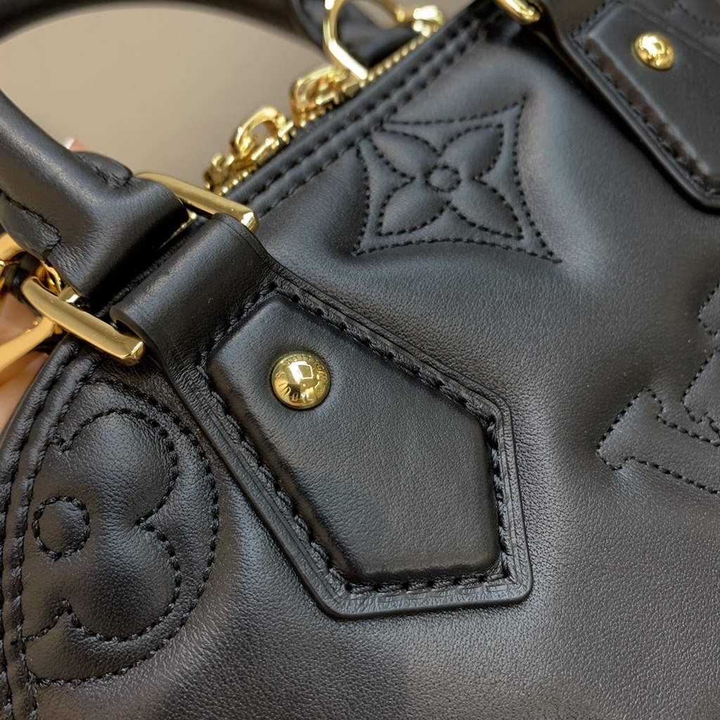 Louis Vuitton M59793 Alma BB Bubblegram Leather Black