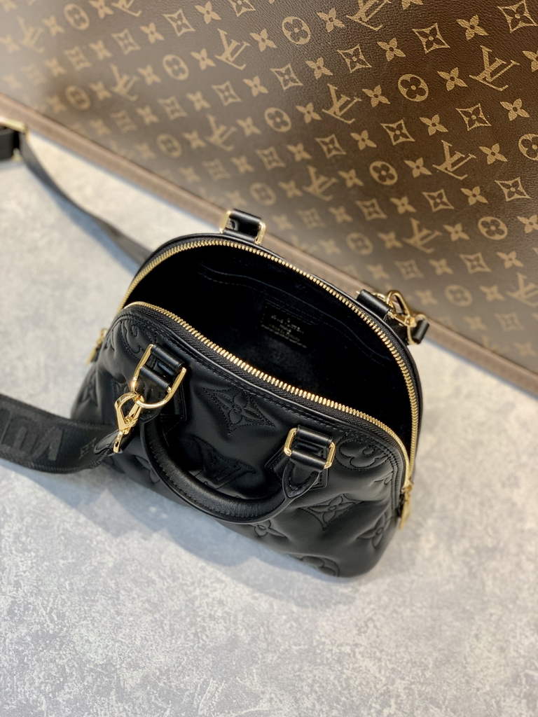 Louis Vuitton M59793 Alma BB Bubblegram Leather Black