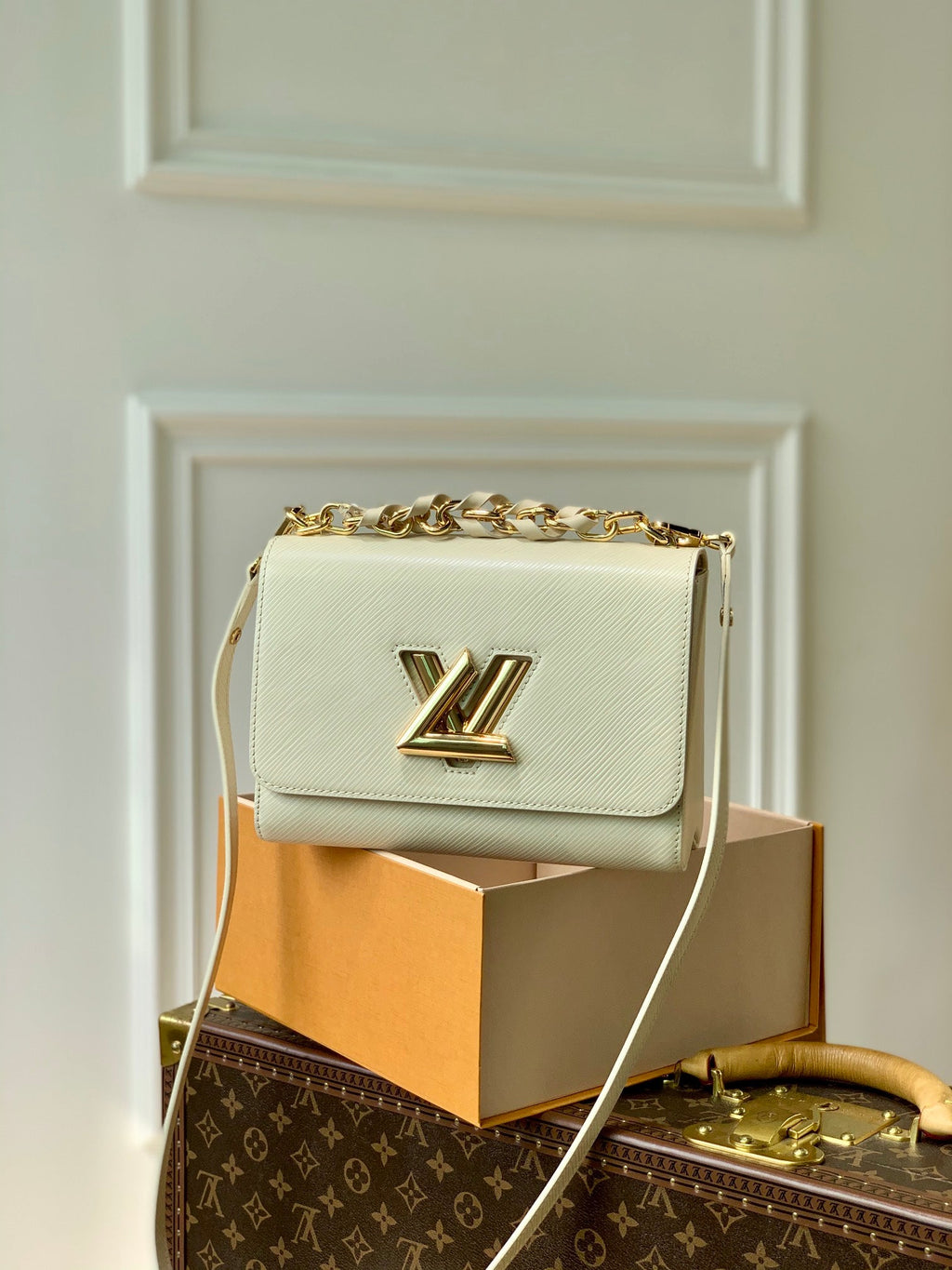 Louis Vuitton M59852 Twist PM Bag Epi Leather Quartz White - Default Title - View 1