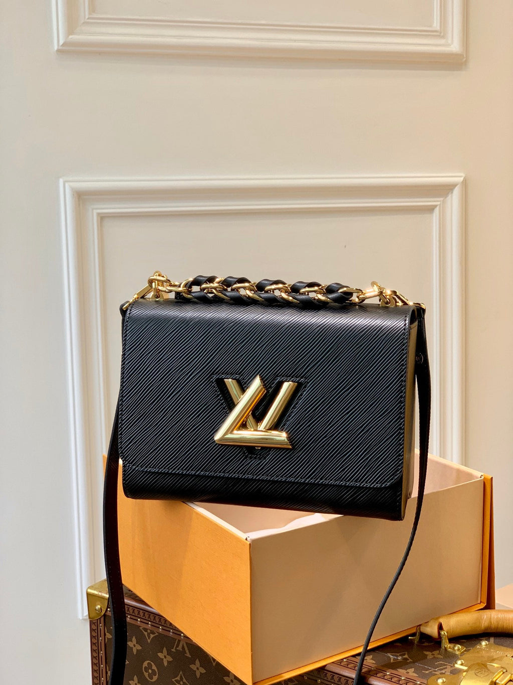 Louis Vuitton M59887 LV M21772 Twist MM Bag Epi Leather Black - Default Title - View 1